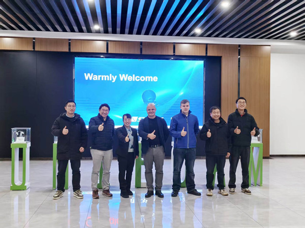 Iso-Britannian asiakastehdastarkastus suoritettu onnistuneesti, yksinoikeudella tuotteen räätälöinti sovittu