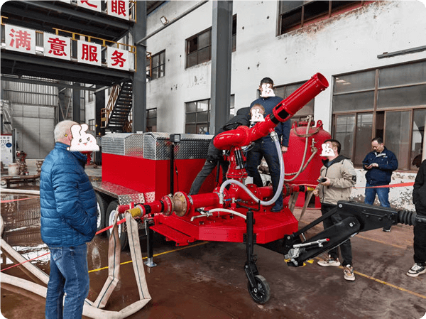 Mukautettu palovaahtomonitorin perävaununäyte on valmis.